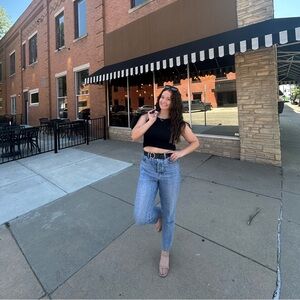 Meet your Posher, Dru